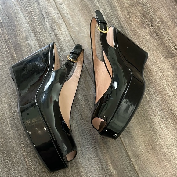Stuart Weitzman Jean Black Patent Wedge 7.5 - Picture 1 of 10